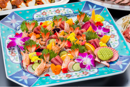 彩り花ちらし寿司の写真